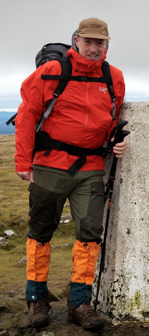 Toby Wise on the hilltops, full pack